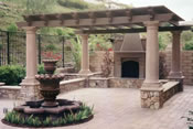 Backyards: Grills, barbecues, kitchens, fireplaces & pits: Image