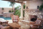 Backyards: Grills, barbecues, kitchens, fireplaces & pits: Image